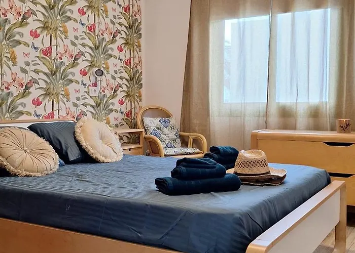 Lanza Ocean2 With A Pool And Near The